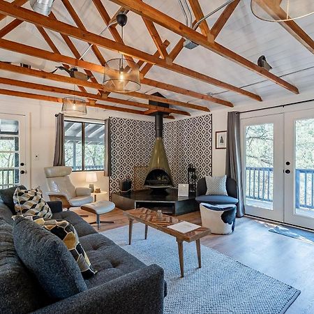 The Pine House - Cozy Mid-Century Modern, Pet-Friendly Villa Exterior foto
