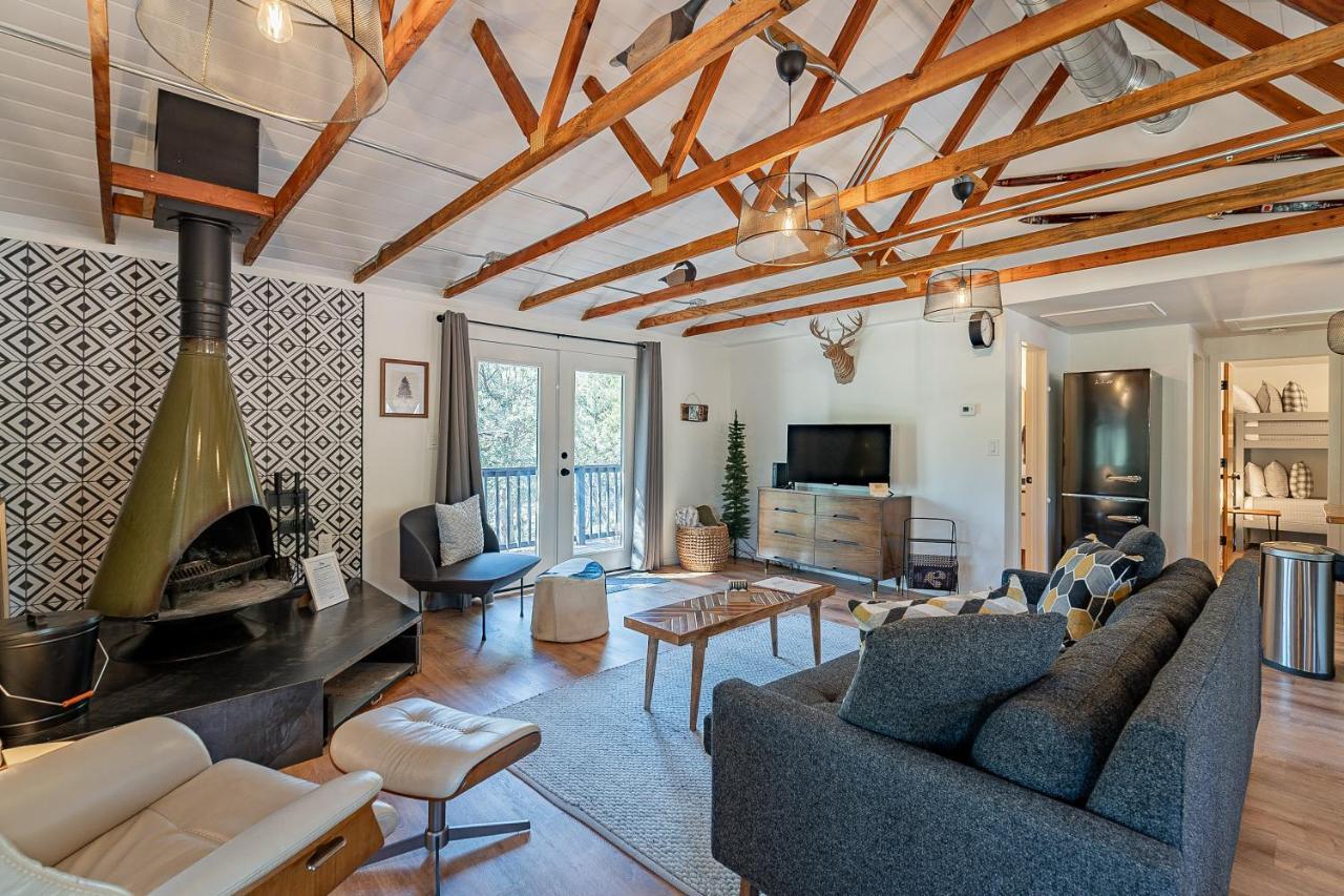 The Pine House - Cozy Mid-Century Modern, Pet-Friendly Villa Exterior foto