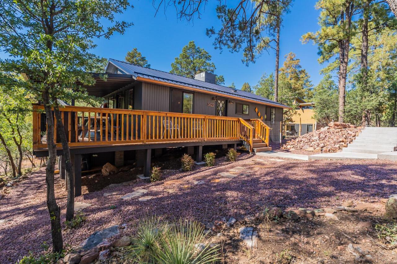The Pine House - Cozy Mid-Century Modern, Pet-Friendly Villa Exterior foto