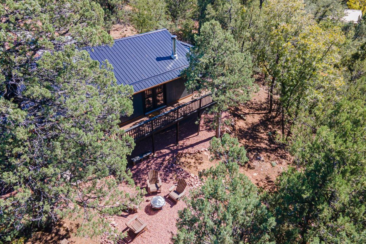 The Pine House - Cozy Mid-Century Modern, Pet-Friendly Villa Exterior foto