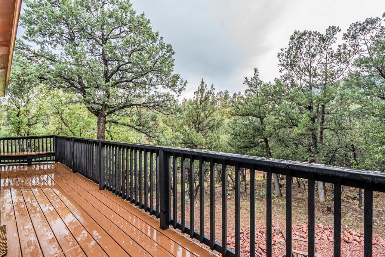 The Pine House - Cozy Mid-Century Modern, Pet-Friendly Villa Exterior foto